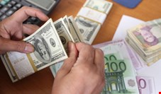یک اقتصاددان: گران کردن دلار برای جبران کسری بودجه عواقب خطرناکی دارد