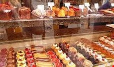 رکود به بازار شیرینی هم رسید/ کاهش 30 درصدی فروش شیرینی در آستانه شب عید