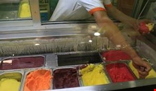 بستنی 14 درصد گران شد/ بستنی‌فروش‌ها حق فروش حلیم و آش را ندارند