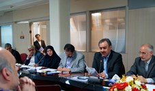 حضور همزمان رییس موسسه عالی آموزش بانکداری ایران در شرکت سرمایه گذاری غدیر!