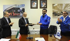 امضای تفاهم نامه همکاری ایران خودرو و بانک تجارت