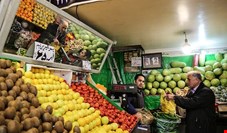میوه با قیمت‌های نجومی فعلی برای کارگران تبدیل به کالای لوکس شده است
