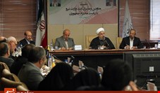 بهانه‌های غیرمنطقی وزیر روحانی برای کارنکردن با شرکت‌های ایرانی! 